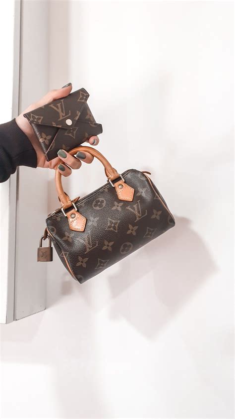 fake.lv bag|pre owned lv bags.